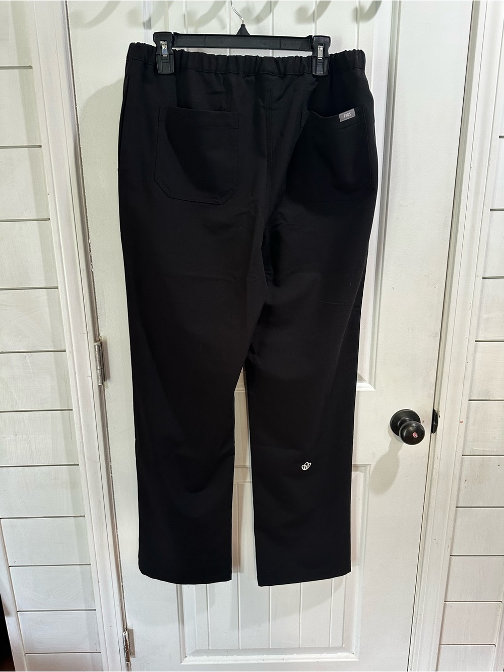 Figs Black scrub pants technical fit with White Drawcord - Picture 5 of 7